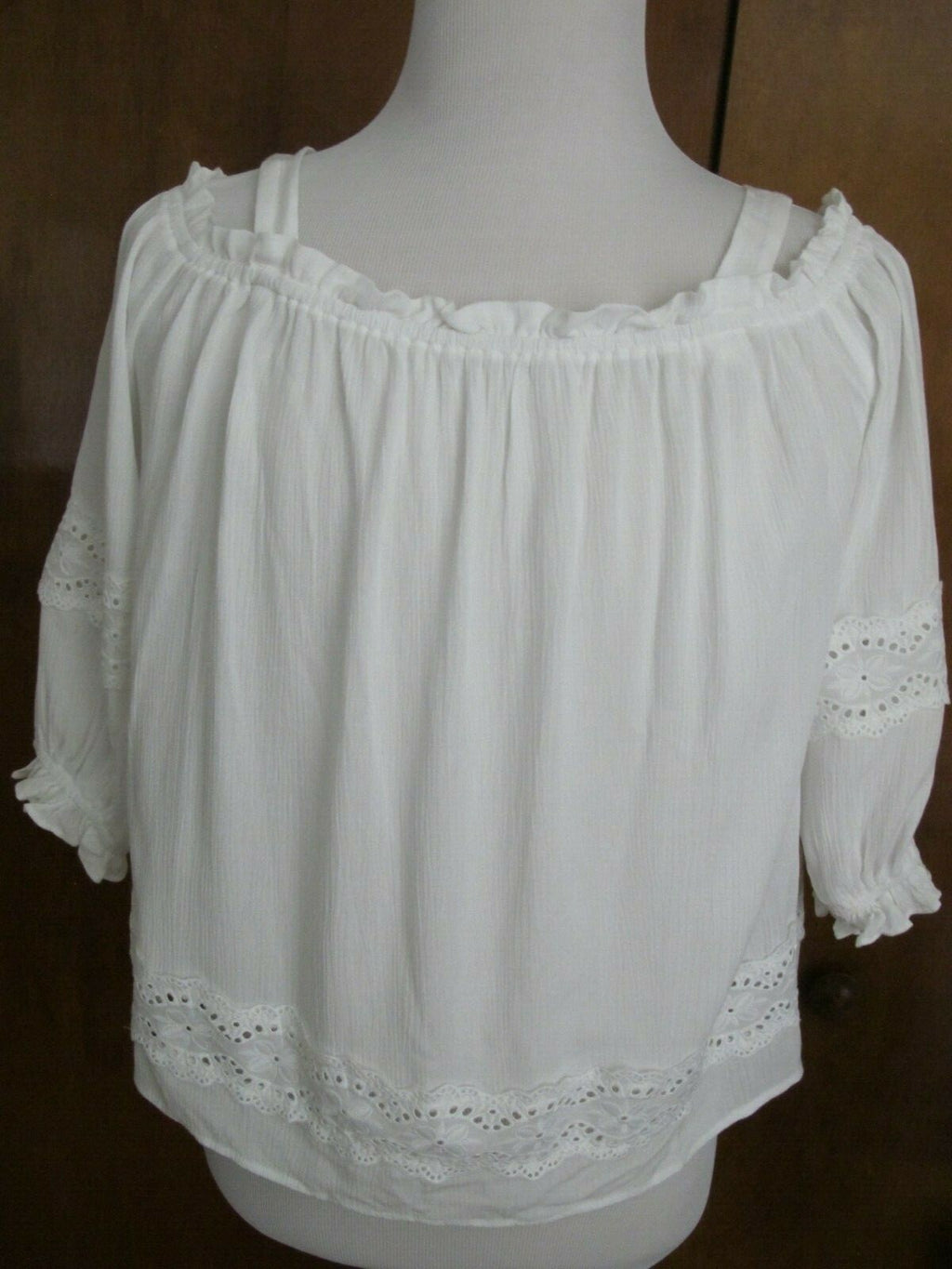 CC women’s ivory detailed trimmed open shoulder blouse top XLarge 