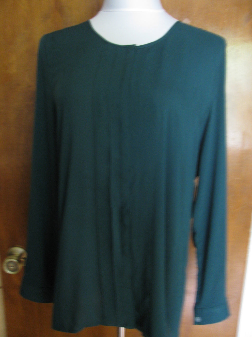 Jaye E women's emerald rayon top size large NWT