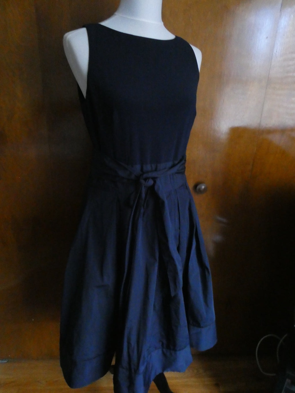 Lauren Ralph Lauren women’s navy pleated skirt detailed dress size 12 NEW