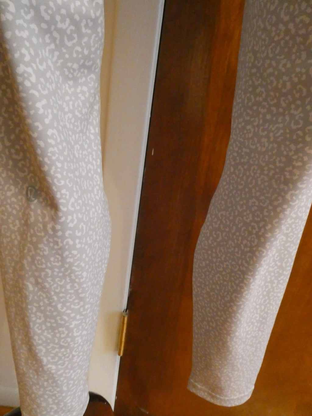 Lululemon Women Wunder Train High-Rise Crop 28" White/Gray Size 14