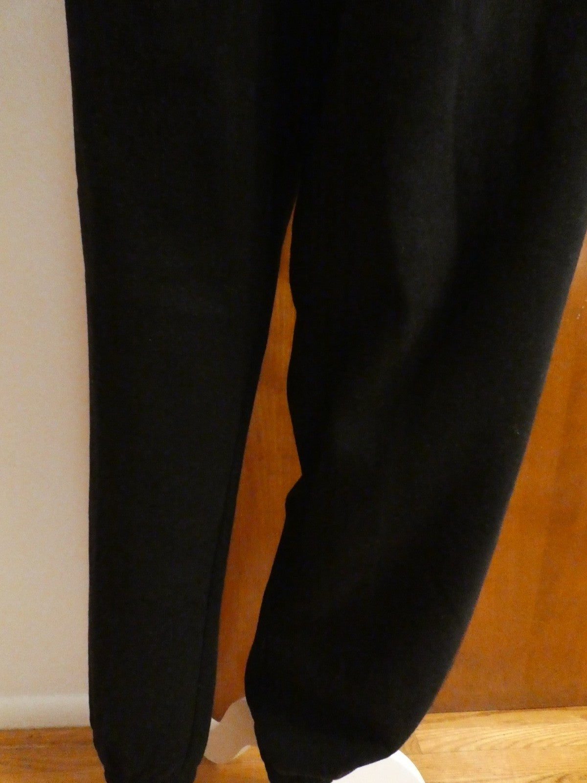 DKNY Sport Rhinestone Logo Jogger Sweatpants Black Red Size Large NWT DP5P3737