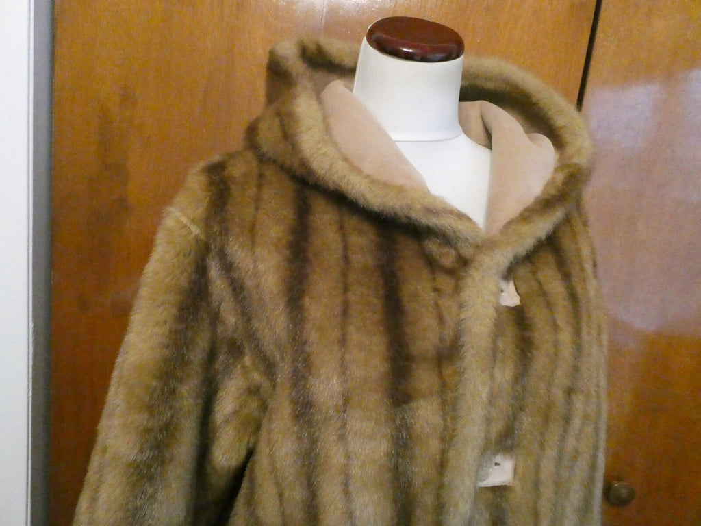 Jones New York Women’s Beige Faux Fur Reversible Hooded Winter Coat Size Large
