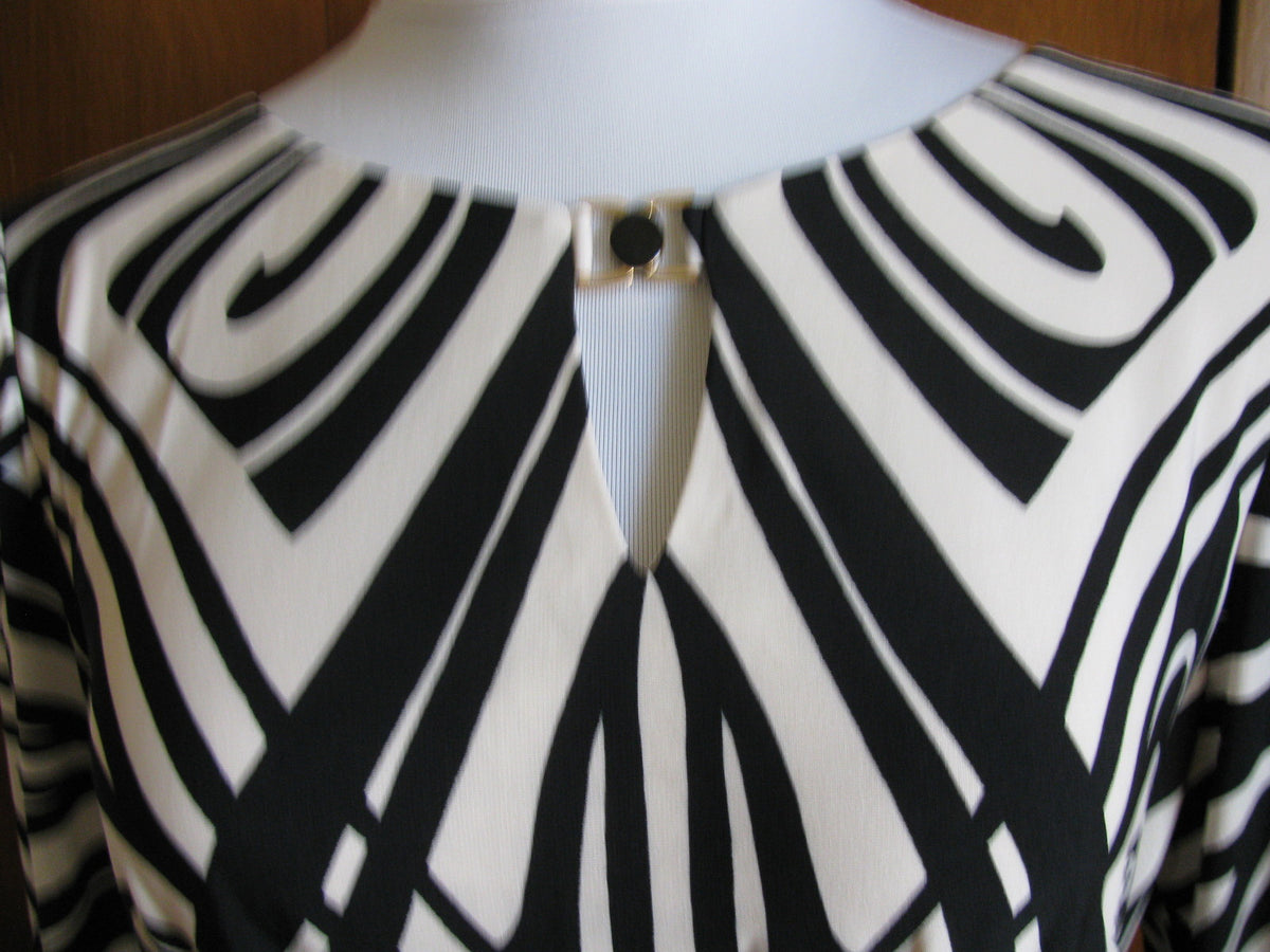 Tahari Arthur S Levine women’s geo print black ivory shift dress size 10 NWT