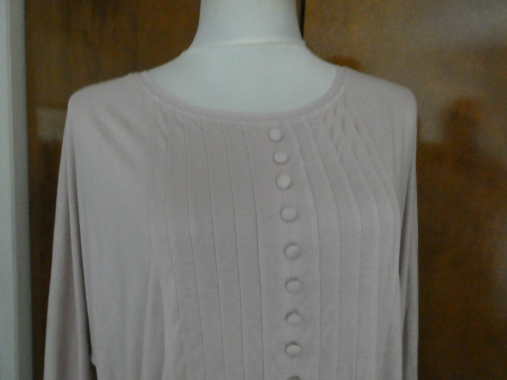 Gap women's light pink 100% rayon detailed top size Large 