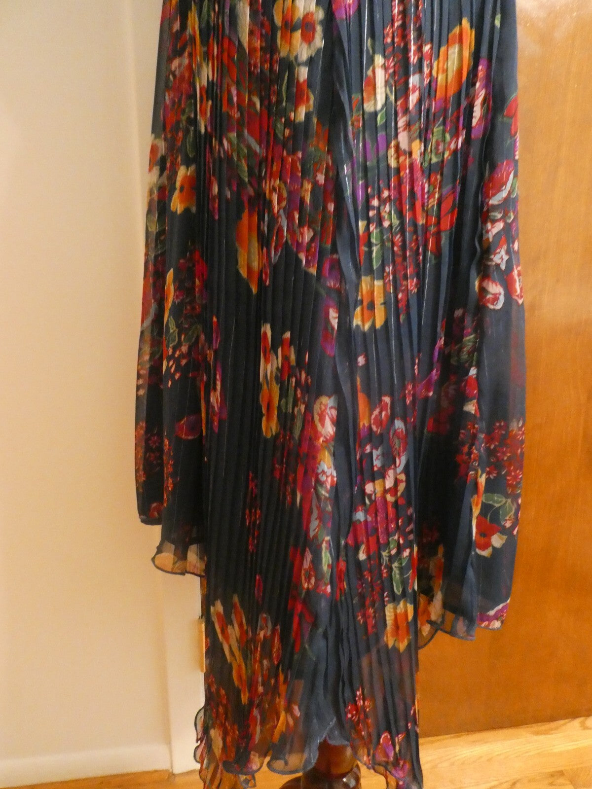 Walter Baker Teri women’s blue floral pleated lined evening dress size 10