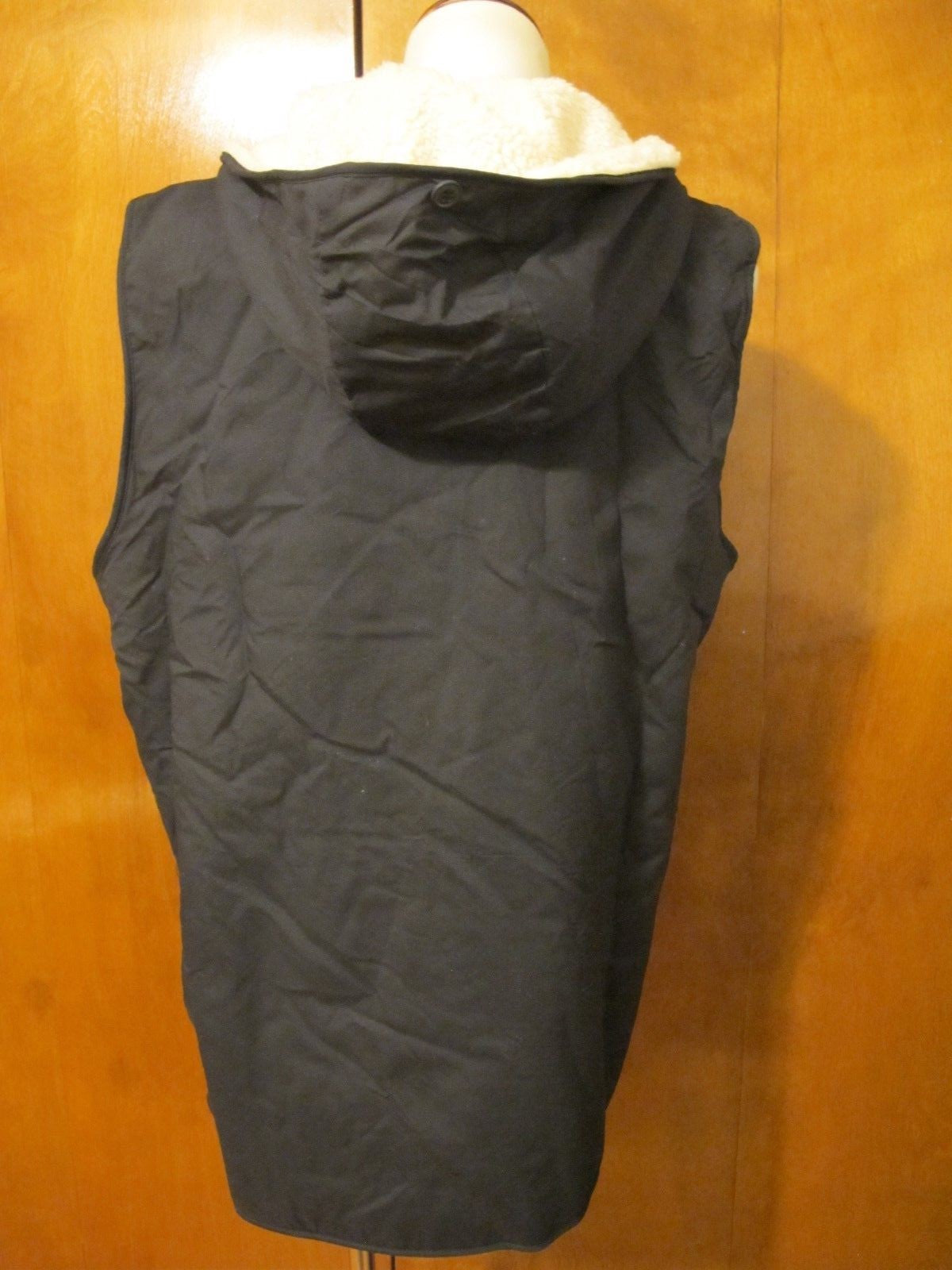 Gap women’s black stylish winter coat two in one size Large NWT