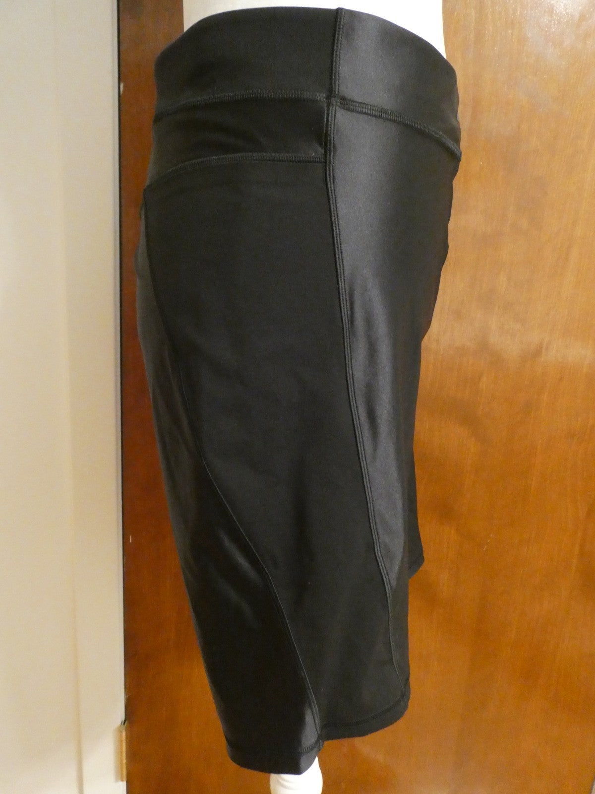 Lululemon Satin Shine Panelled HR Short 8" Wordmark Black Size 14 NWT