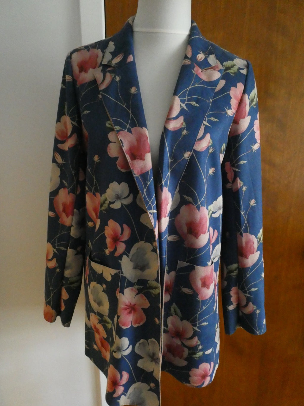 Solitaire Women's Small Floral Blazer Blue Pink Open Front Polyester Jacket