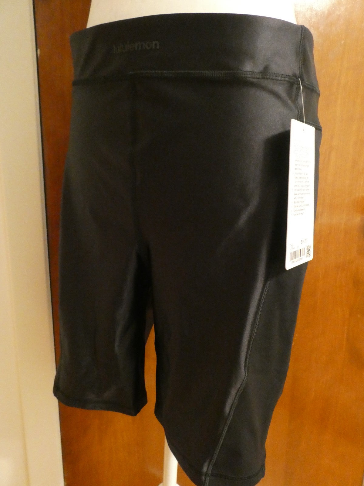 Lululemon Satin Shine Panelled HR Short 8" Wordmark Black Size 14 NWT
