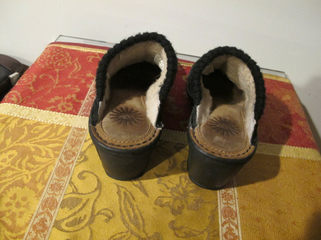 Ugg Australia SN 1934 Black Suede Sheep Shearling Lined Women’s Slippers Size 6