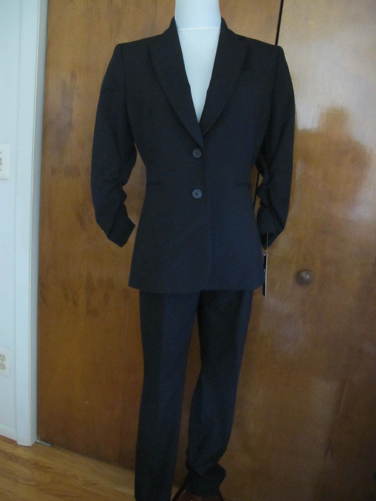 Tahari Asl Women's Black Guttered Sleeves Pant Suit Set 6 NWT