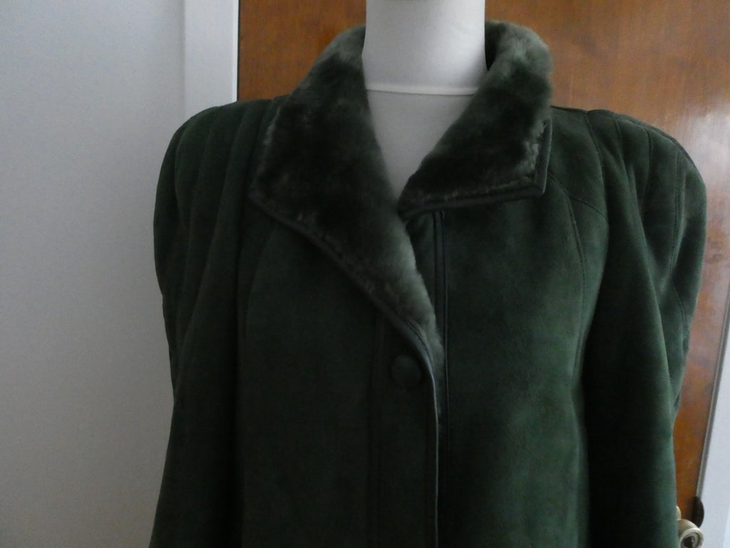 Women's Green Shearling Sheepskin Mid Long Winter Coat Made In Spain Size 10 NWT