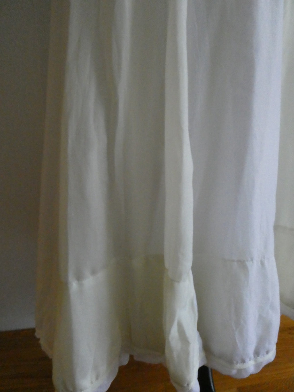 Mix Nouveau Women’s Long Lined Skirt Vanilla Size Medium NWT Style #24712