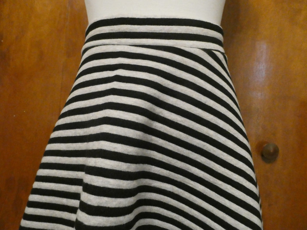 Gap women's black/gray cotton blend skirt size 14