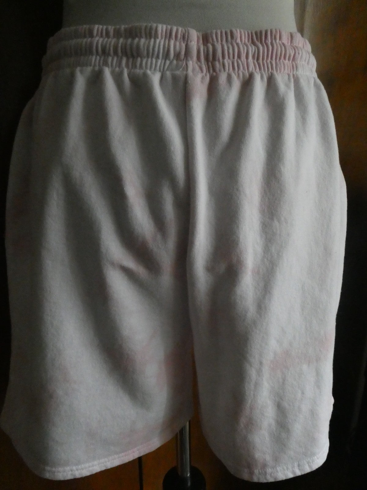 Peanuts Snoopy Tie Dye Shorts Women XL Pink NWT Drawstring Lounge Freeze NY