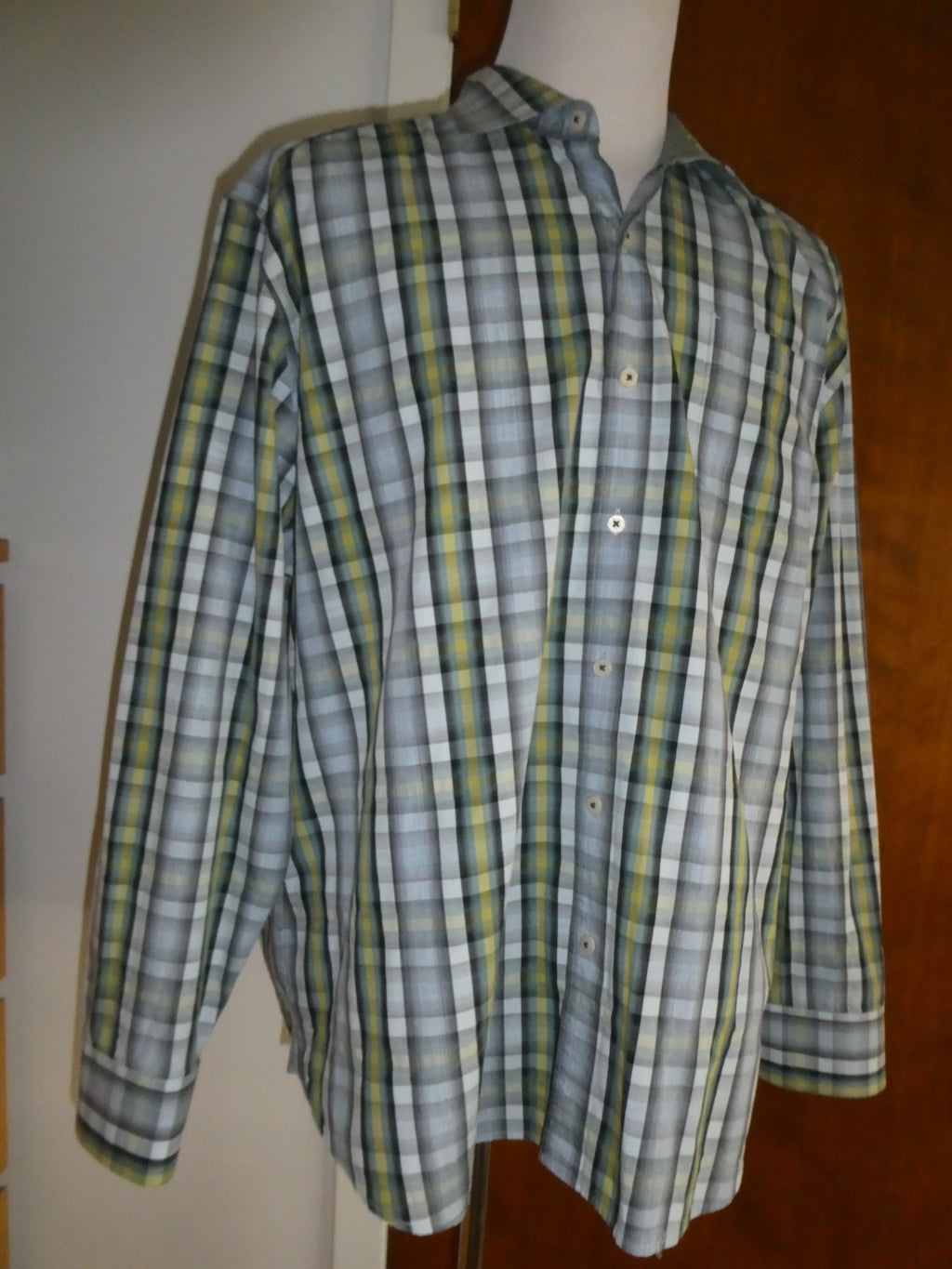 Tommy Bahama Island Modern Fit Shirt Men's XL Plaid 100% Cotton Button Front