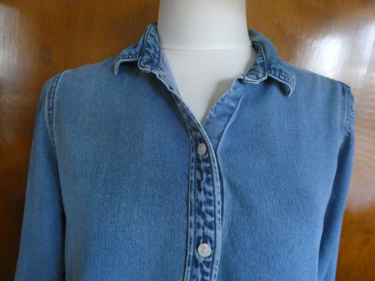 Abercrombie Fitch Women Chambray Denim Button Down Long Sleeve Boyfriend Shirt M