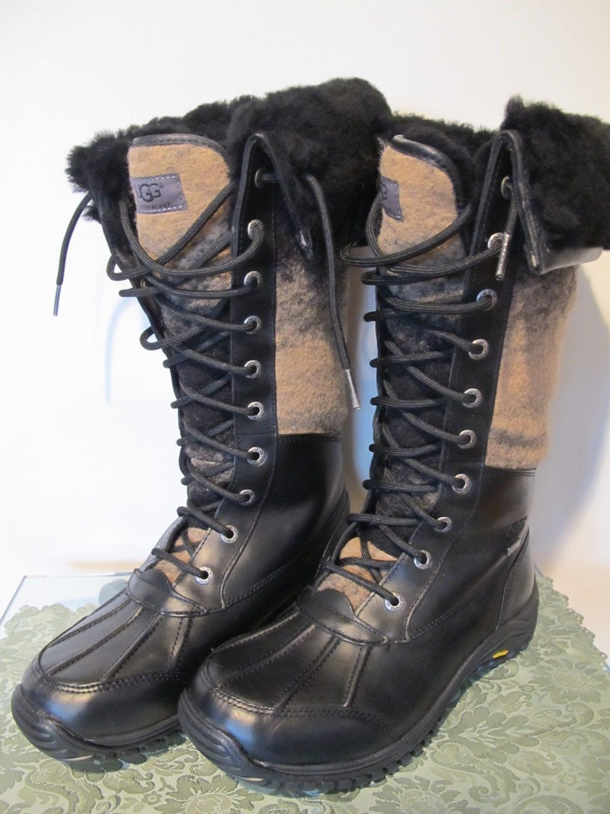 UGG Australia women’s brown black waterproof New boots 