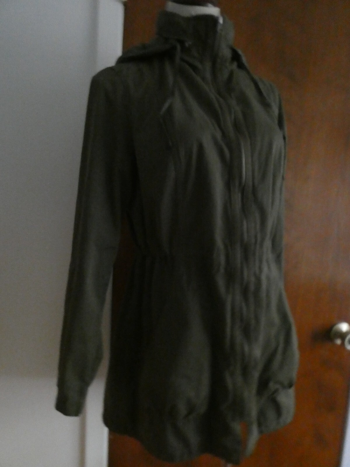 Mossimo Supply Co Women’s Olive Green Water Resistant Hood Jacket Size Small