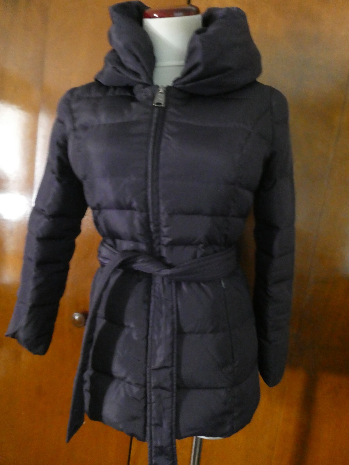 Via Spiga Women’s Down Coat Jacket Dark Purple Hooded Size M (fits small)