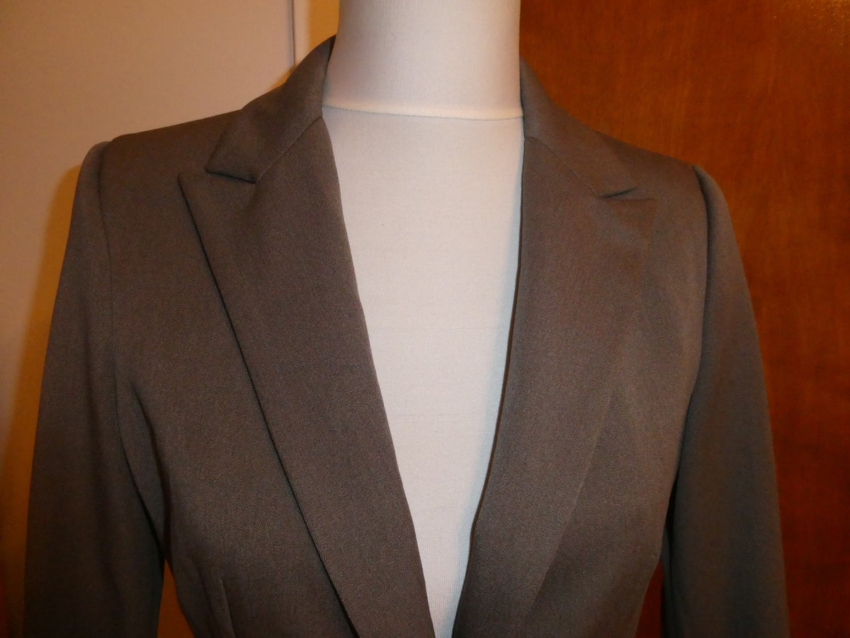 Express Women's Taupe One Button Career Blazer Jacket Size 6 NWT Lined Stretch