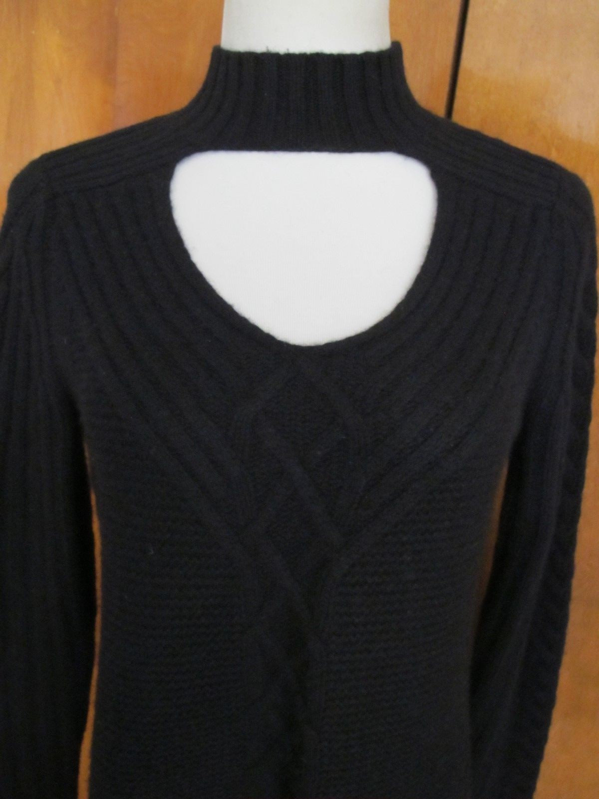 Bloomingdale Aqua Women Black Cashmere Detailed Cable Peek Neck Sweater Sz. S,M