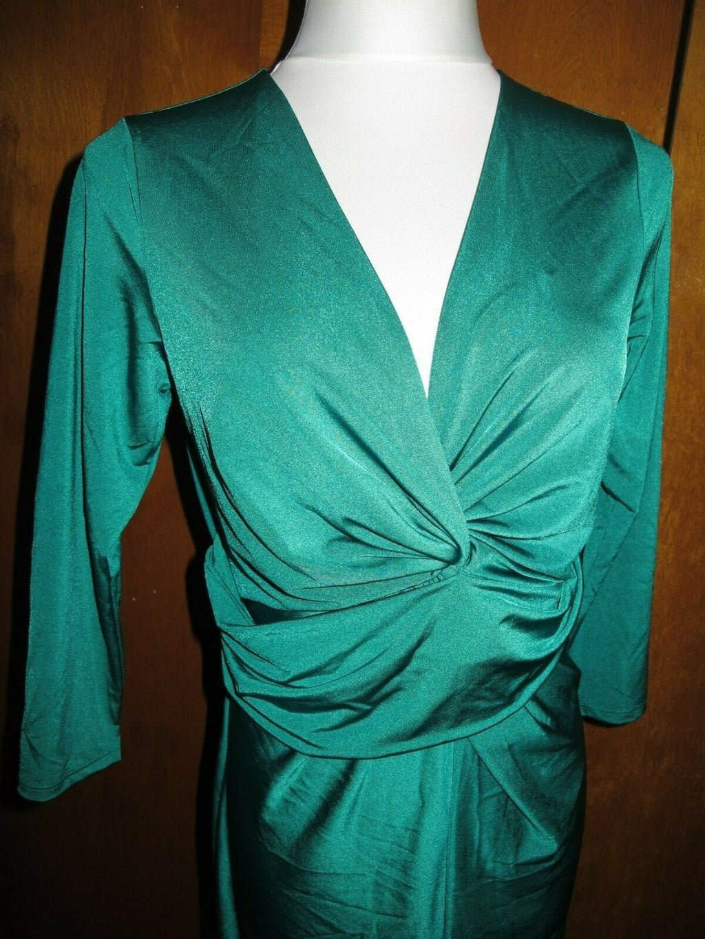 Guess women's emerald evening lined dress size Large fits Medium