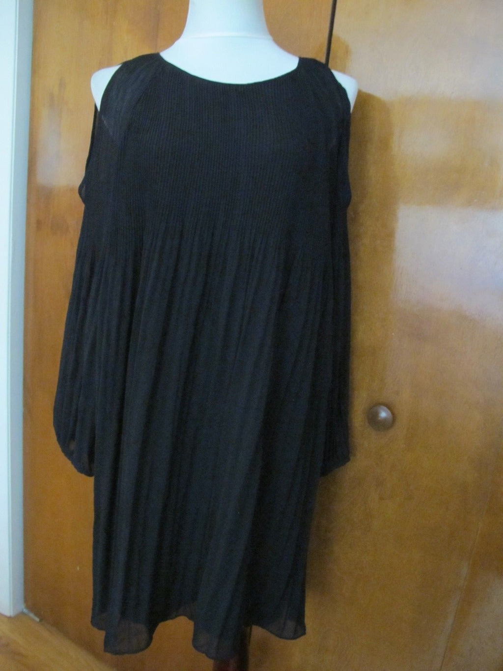 Sanctuary women’s black pleated evening cutout A-line dress size Xlarge 