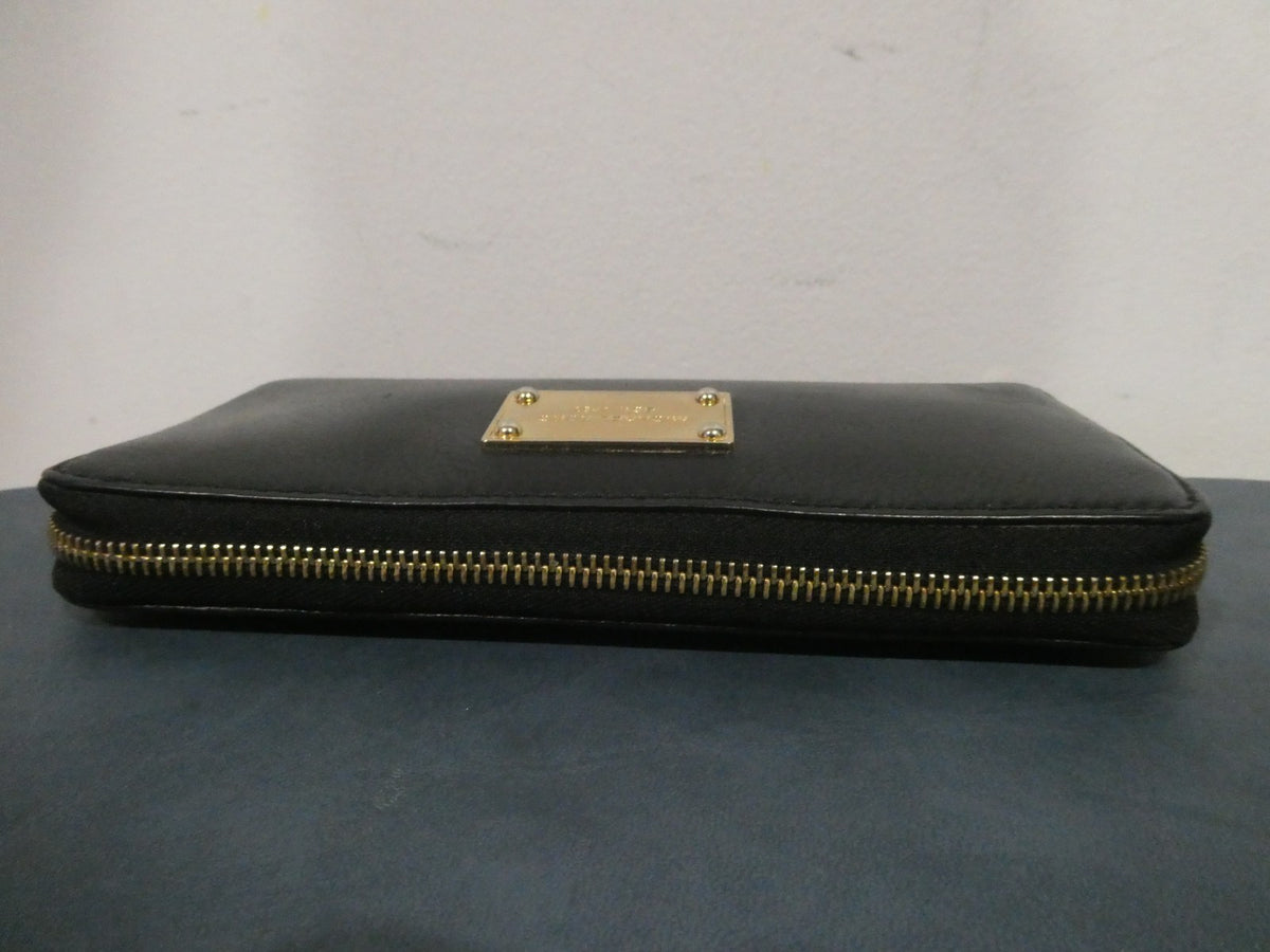 MICHAEL KORS Zip Around Wallet Black Gold Logo Plate Designer Large