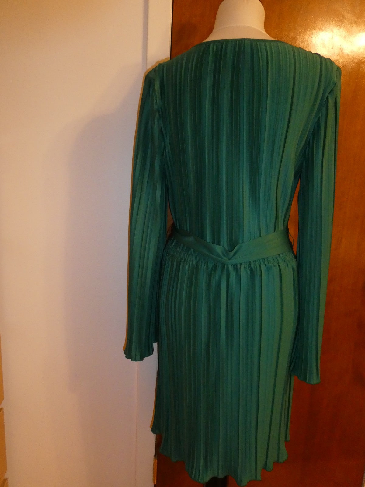 Olivia & Mckaylie Women Green Pleated Dress Long Sleeve Gold Tone Detail Large