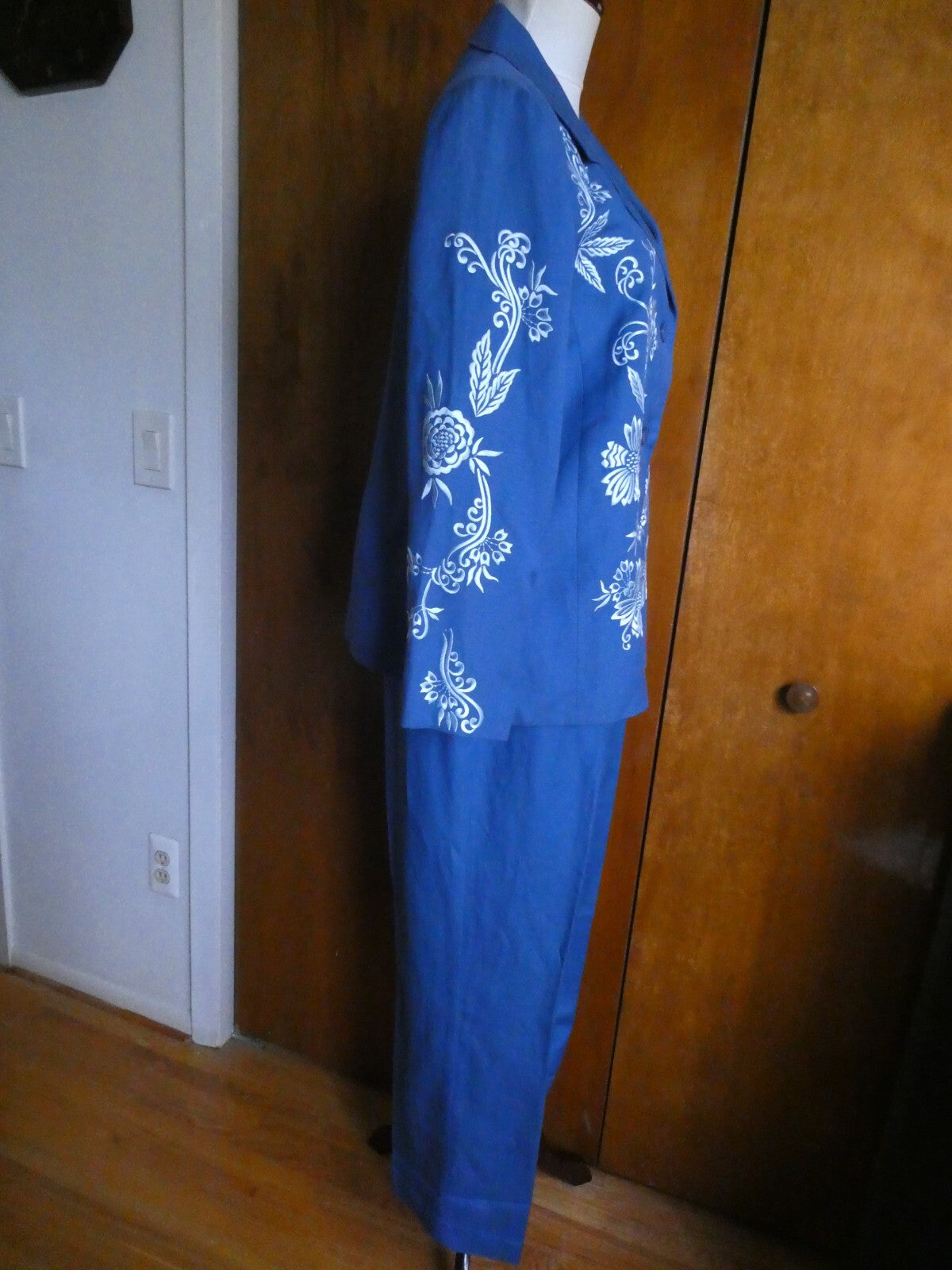 Victor Costa Women Pant Suit Blue with Embroidery Details Linen/Rayon Size Large