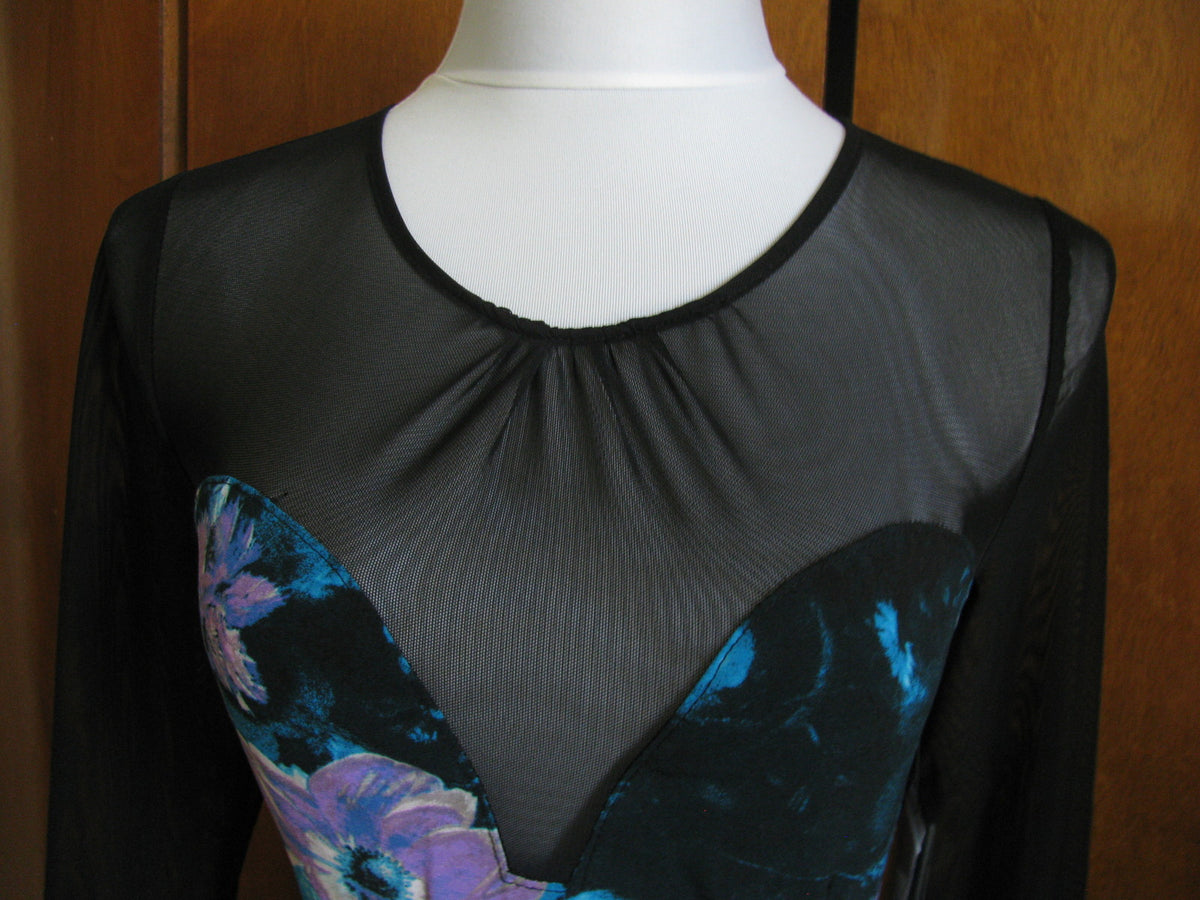 Guess women's black long sleeve mesh evening sweetheart top sz medium NWT
