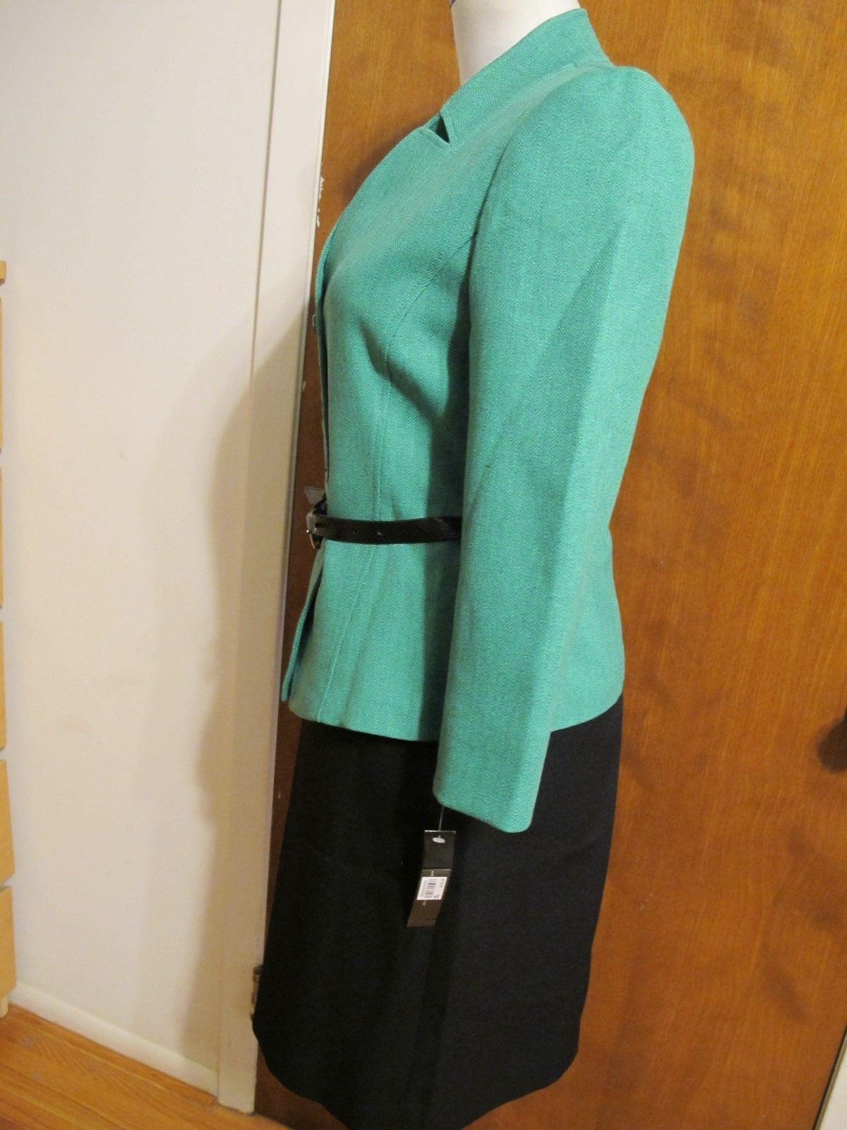 Tahari Asl Women’s green black 2 Piece Skirt Suit Size 6 new
