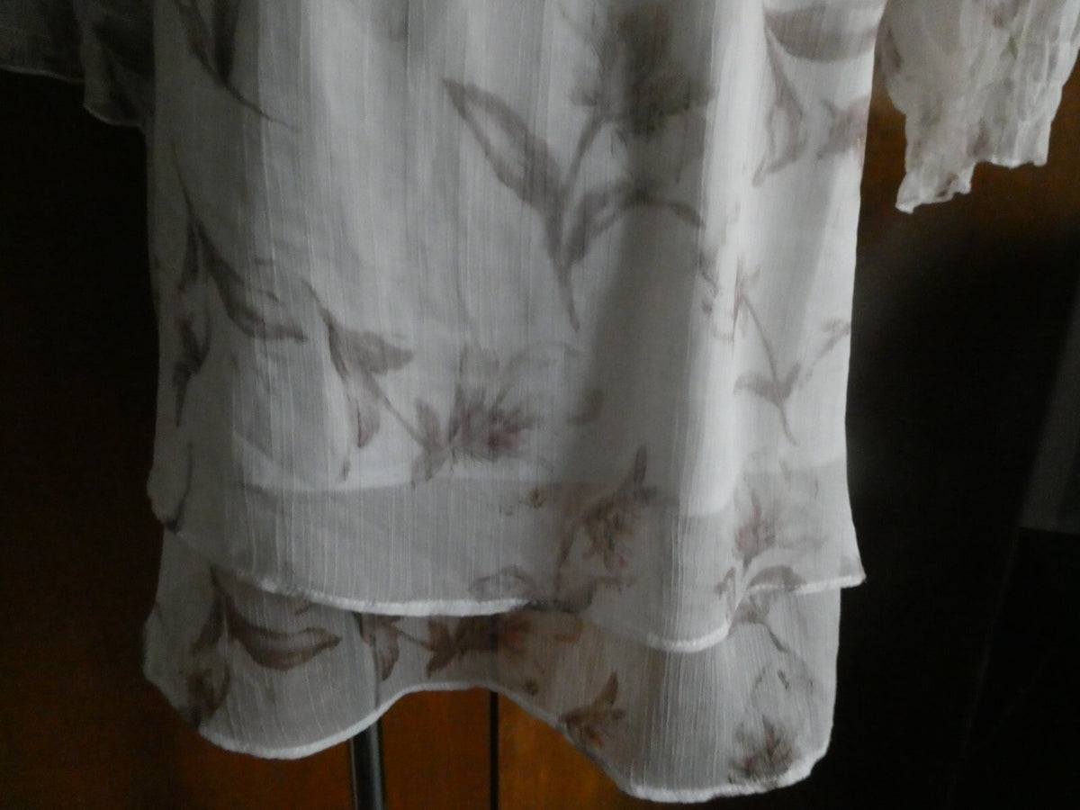 Ei Shing Fashion Women’s Layered Blouse Top No Size Tag Based on measures Medium