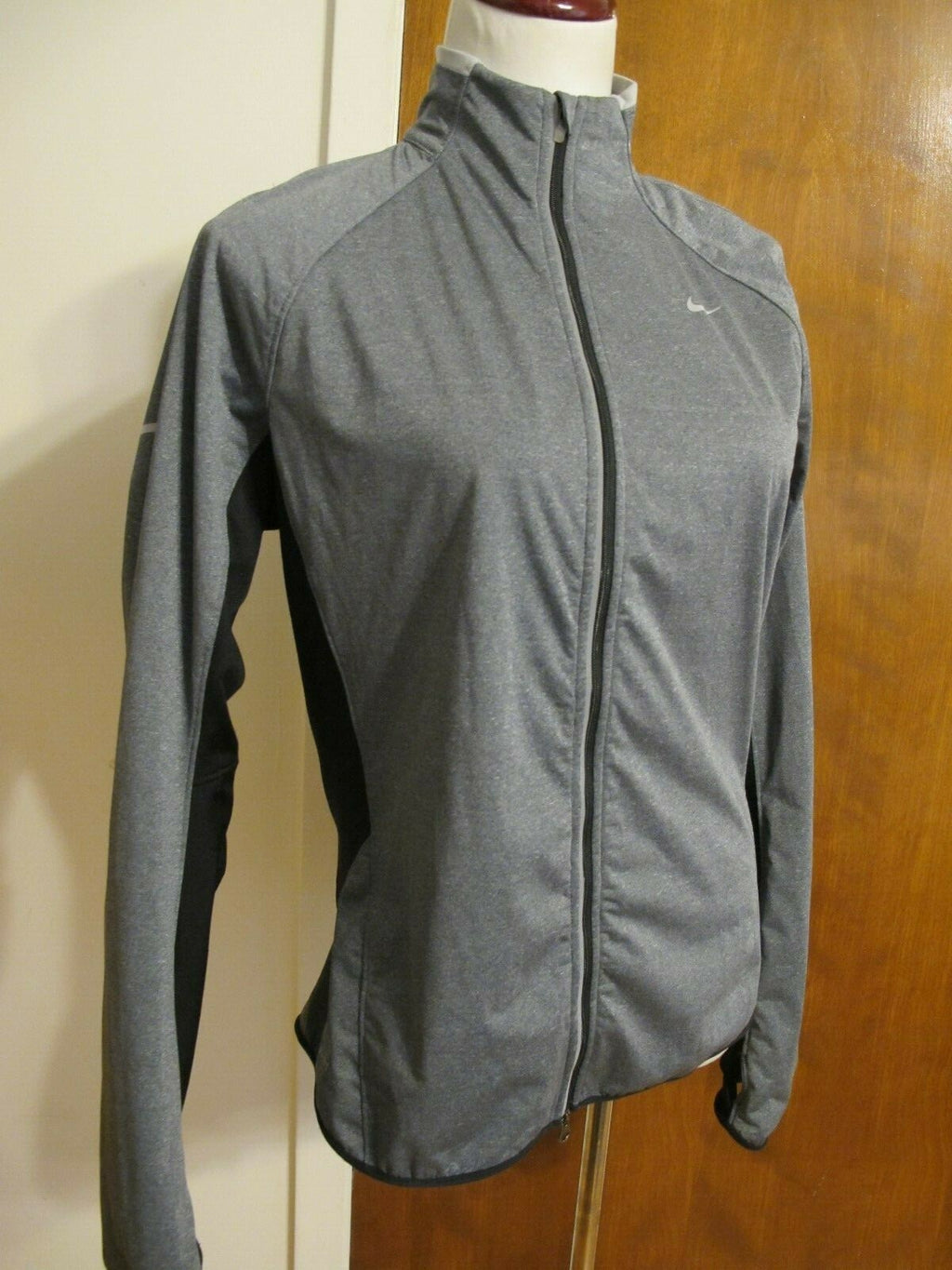 Nike Kids Boys Dri-Fit Athletic Fitness Gray Shirt Size Large 