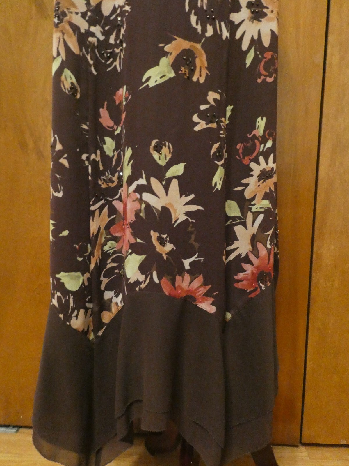 Adrianna Papelle 100% silk sequined with flattering sleeves size 12 evening suit