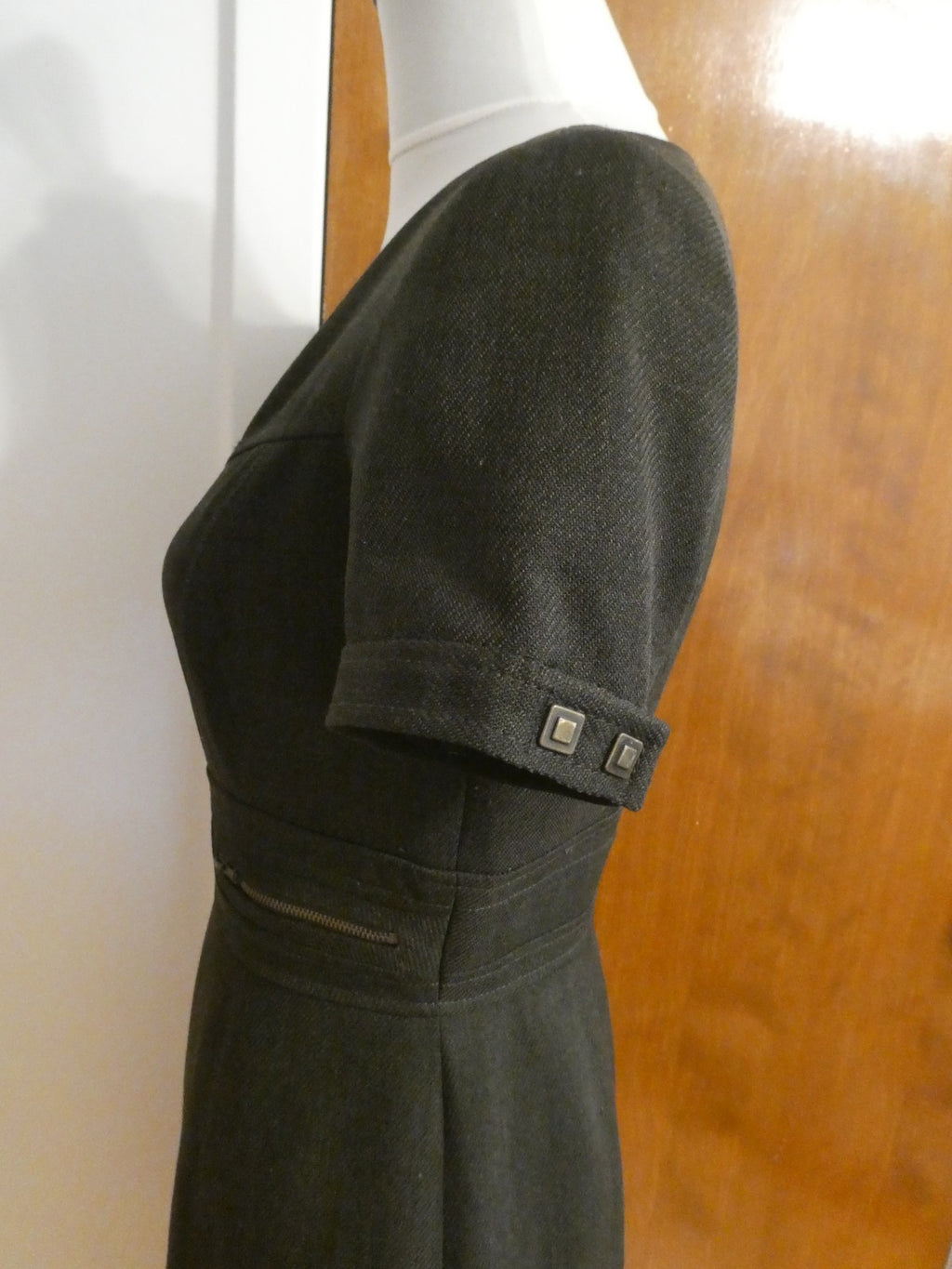 Tahari Arthur S. Levine Women Dark Brown Sheath Dress Lined Slit Back Slit SZ 4