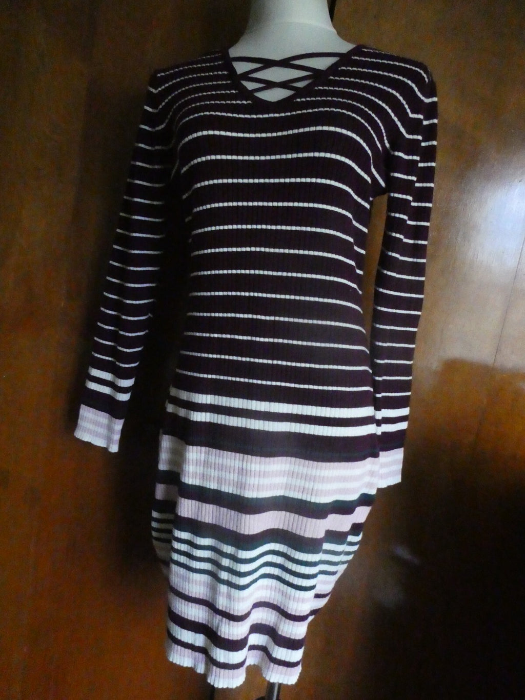No Boundaries Juniors XXL-19 Colored Sweater Dress Cut Front Stretch Long Sleeve