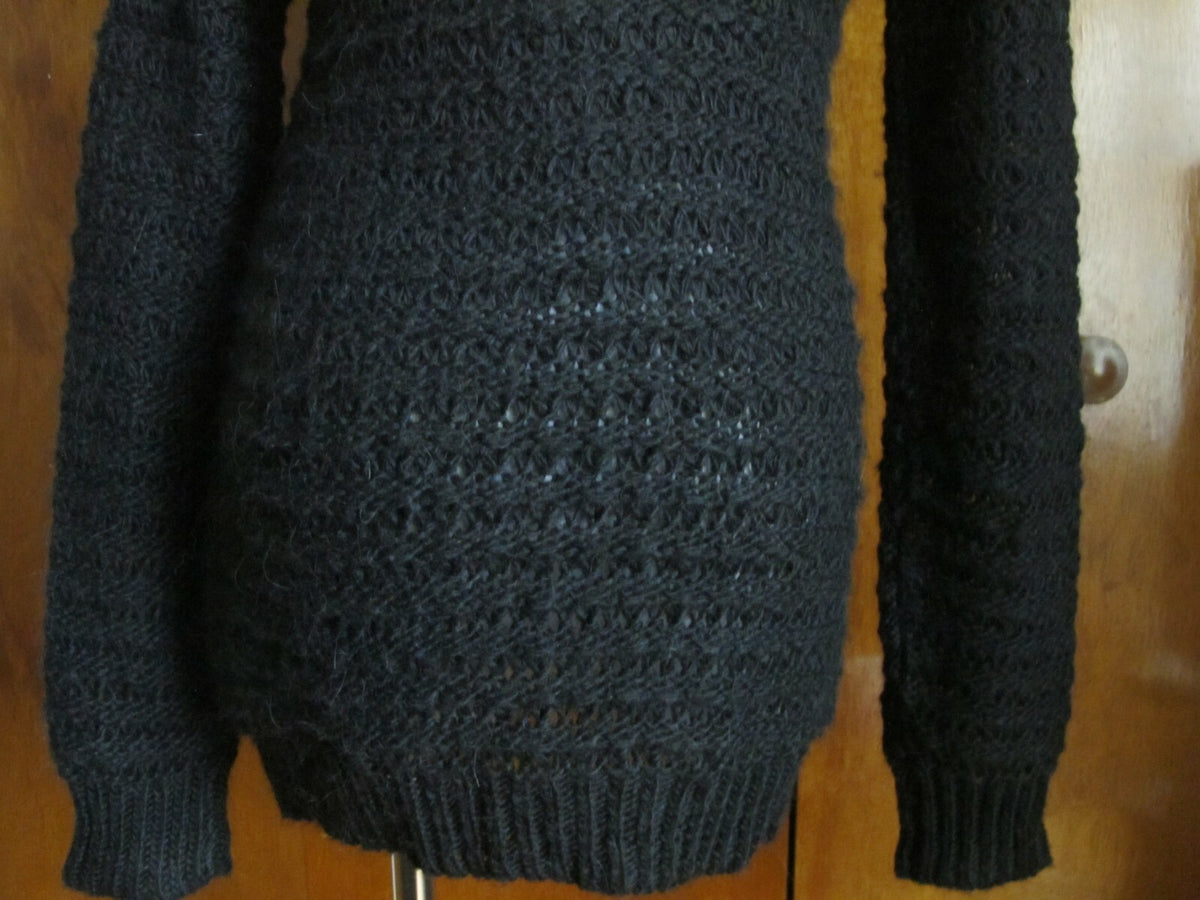 Lauren Ralph Lauren women’s black crewneck detailed sweater Medium