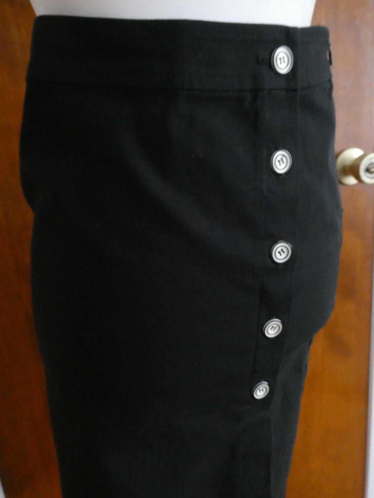 Bebe Black Pencil Skirt Button Front Lined Cotton Knee Length Chic Size 2