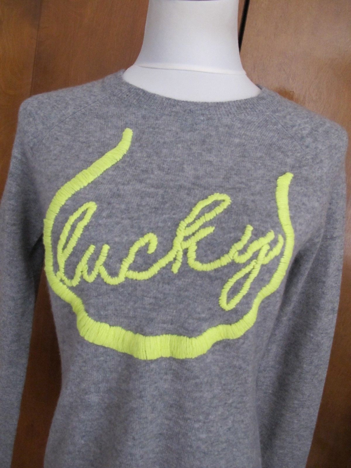 Aqua Women's Gray Cashmere Very Soft Sweater With Word Lucky Size XSmall NWT
