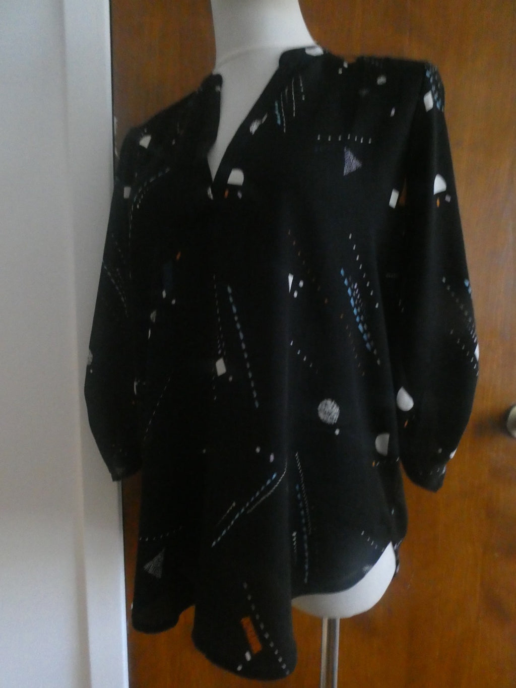 Lush women's black multicolor 3/4 sleeves top size Medium