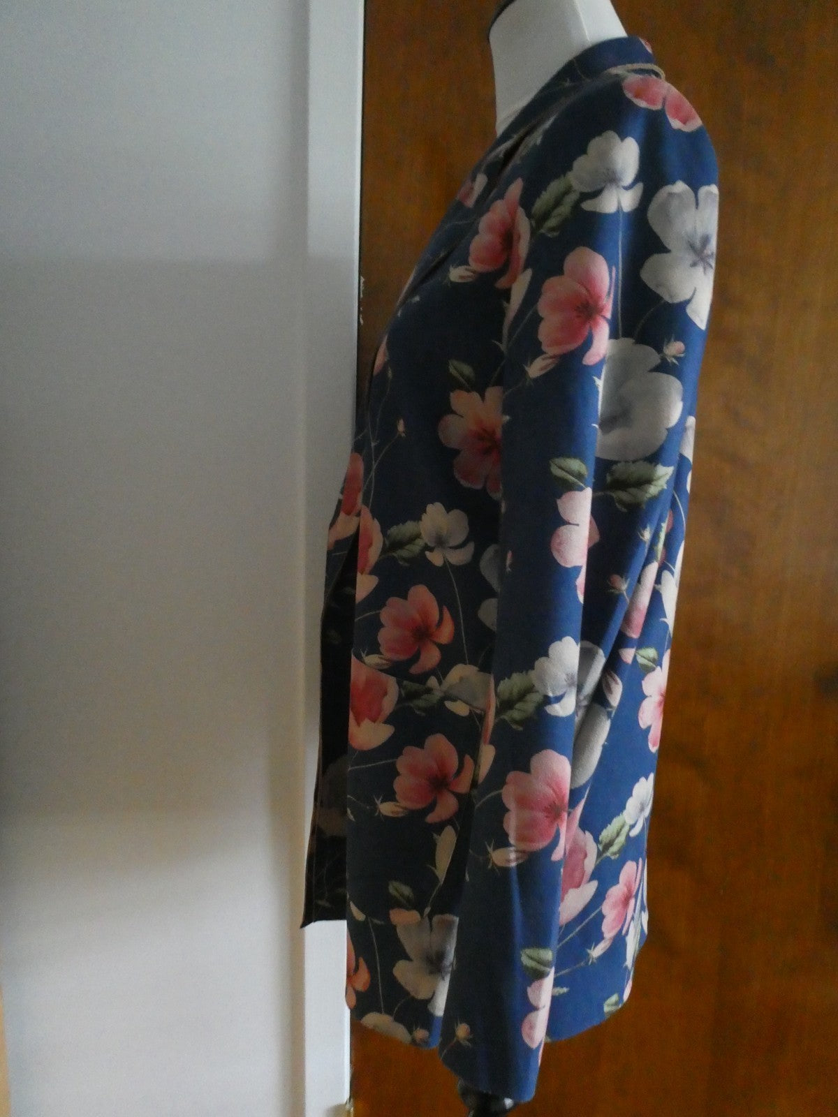 Solitaire Women's Small Floral Blazer Blue Pink Open Front Polyester Jacket