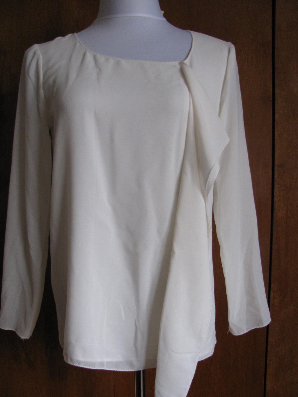 Max Studio women's ivory ruffle long sleeves blouse top Petite Large