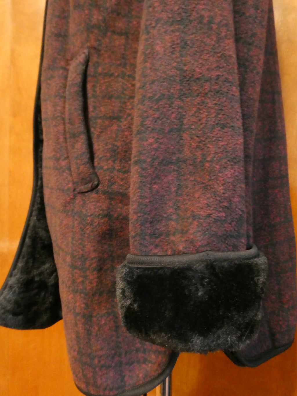 Ike Behar Women's Burgundy/Black Faux Fur Hooded Jacket Coat Large