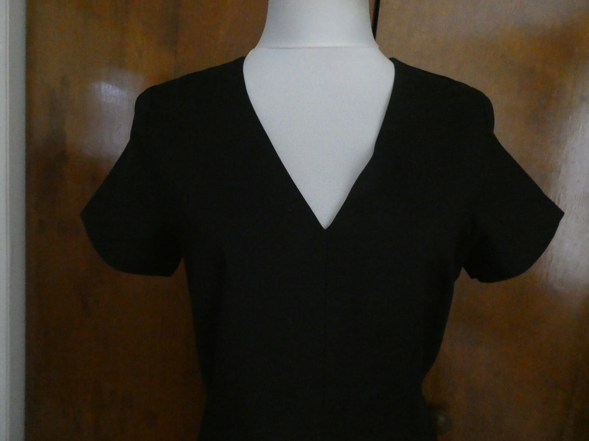 Gap women's black pleated cotton dress size 10