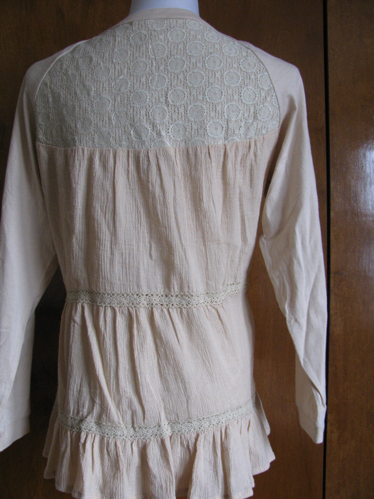 Trinity women's detailed organic cotton beige top large fits medium