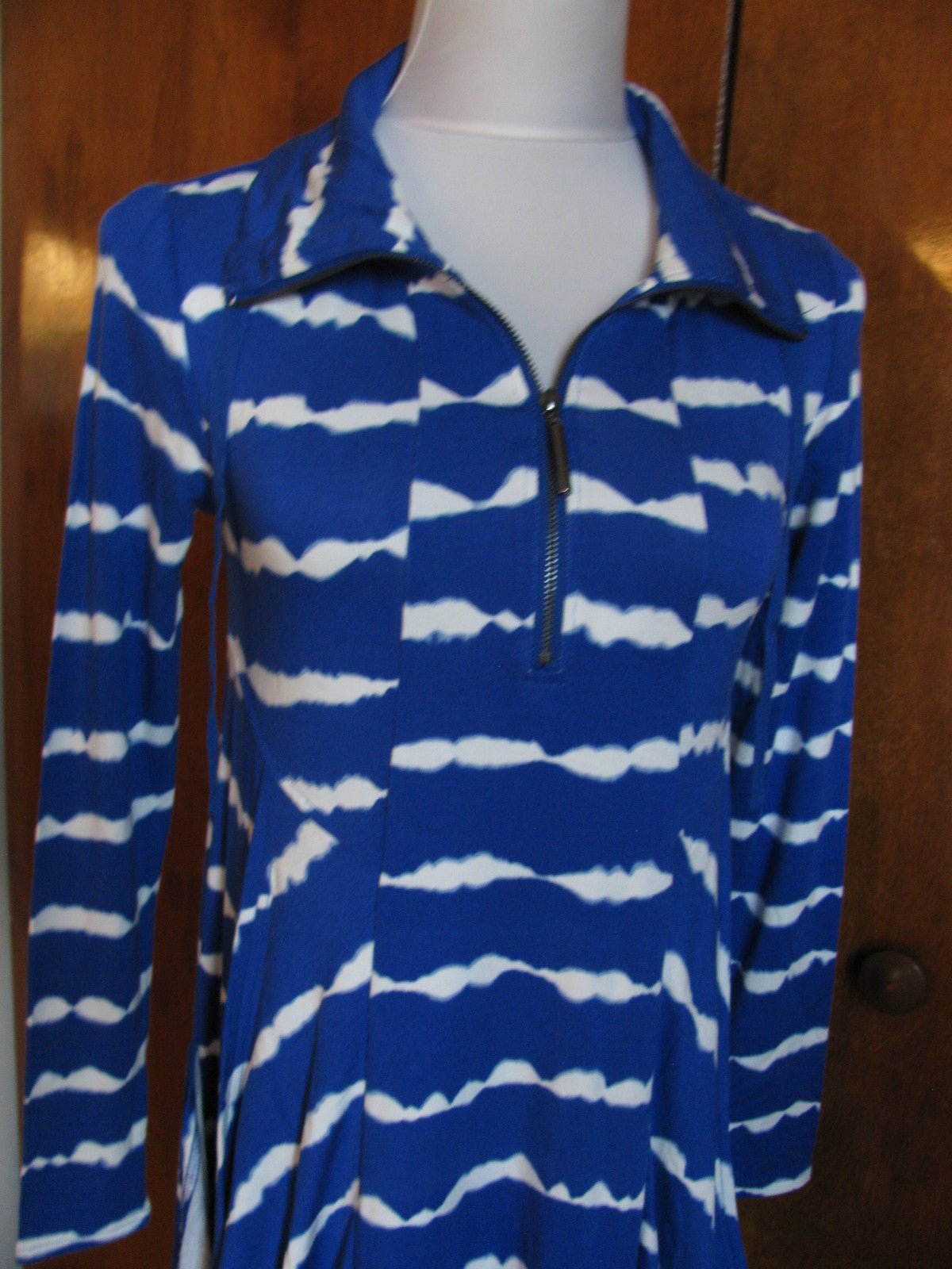 Kensie women’s striking blue combo mini dress size Xsmall NWT
