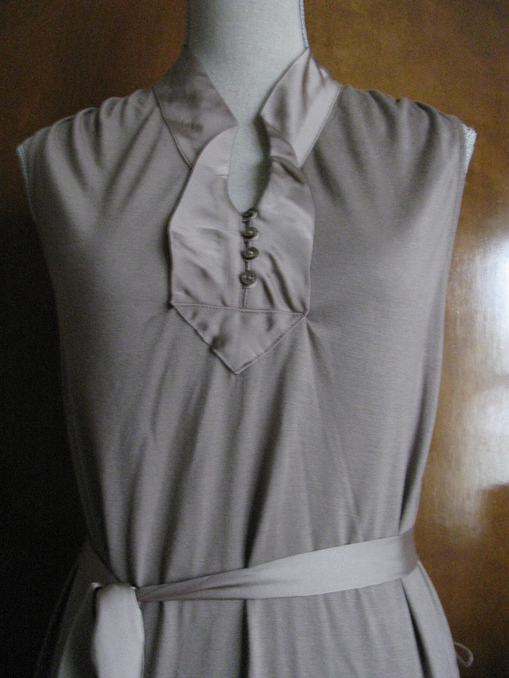 Gap Women's Beige Rayon Belted Sleeveless Dress Large