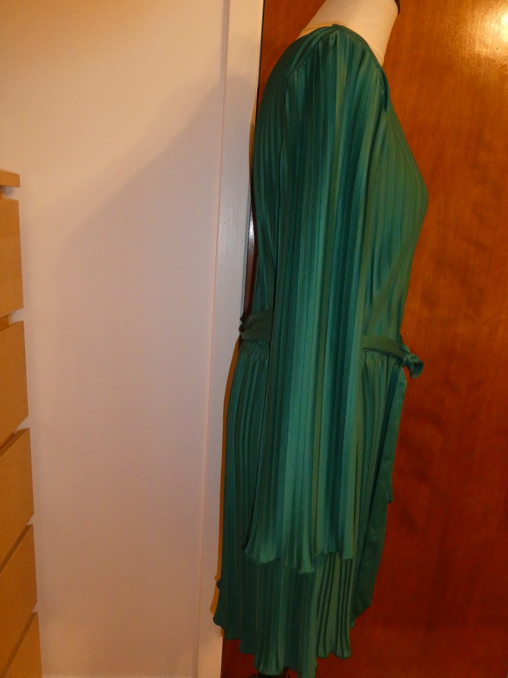 Olivia & Mckaylie Women Green Pleated Dress Long Sleeve Gold Tone Detail Large